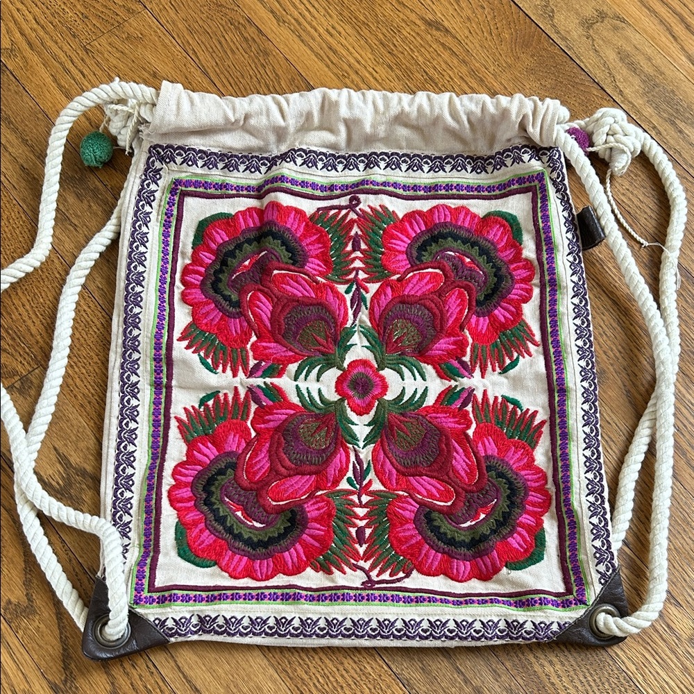 American Eagle Embroidered Floral Drawstring Bag